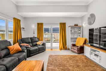 2C St Leonard Street, Saint Johns Hill