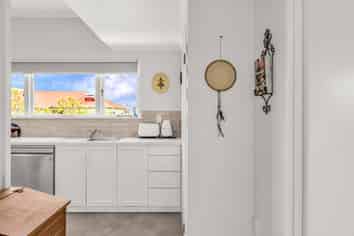 2C St Leonard Street, Saint Johns Hill