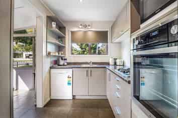 15A Brassey Road, Saint Johns Hill