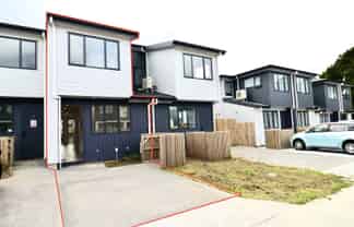 8 Serpent road , Flat Bush