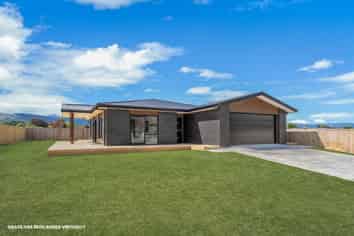 45 Magnolia Place, Levin