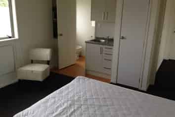 1B/16 Greensboro Street, Hamilton East