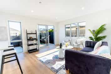 1/75 Barton Street, Woolston