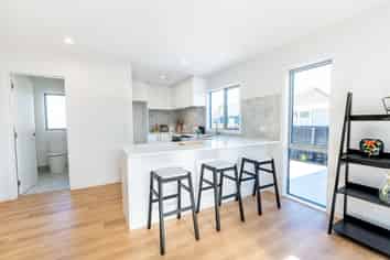 1/75 Barton Street, Woolston