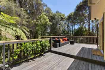 77 Carter Road, Oratia