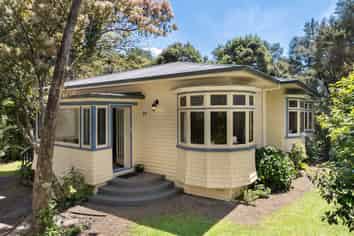 77 Carter Road, Oratia