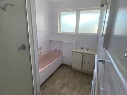 8a Chartwell Crescent , Chartwell