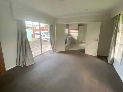 8a Chartwell Crescent , Chartwell