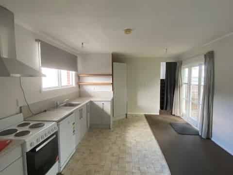 8a Chartwell Crescent , Chartwell