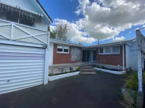 8a Chartwell Crescent , Chartwell