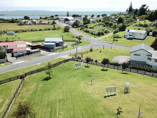 83 Spencer Avenue, Maketu