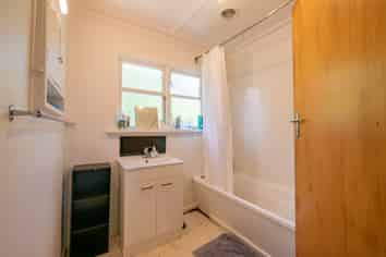 1/14A Heriot Row, Dunedin Central