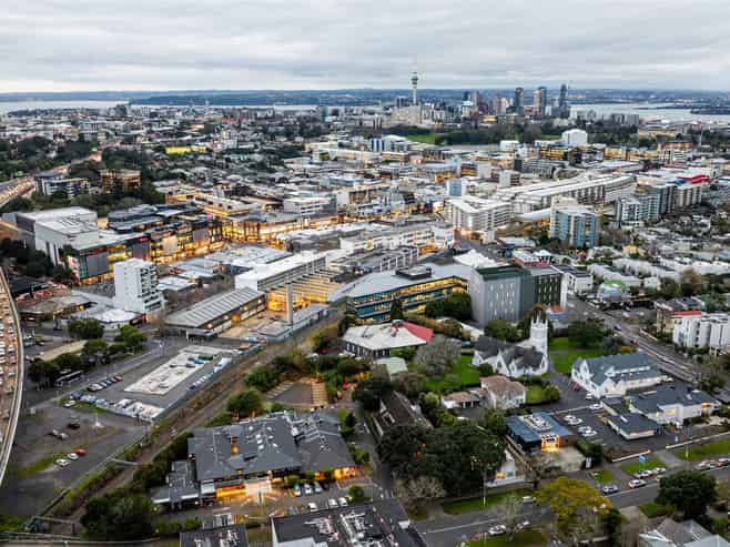 CBRE - Premium Medical Mile