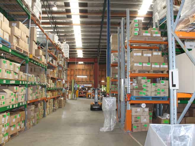 Modern high stud warehouse - High profile location