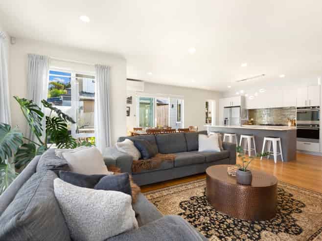 18 Kahu Close, Orewa