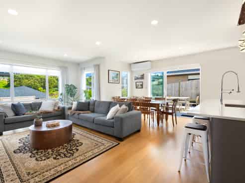 18 Kahu Close, Orewa