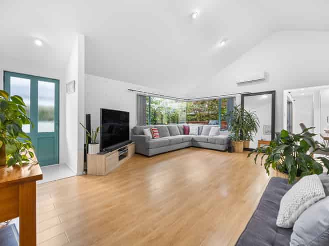 56c Commisariat Road, Mount Wellington