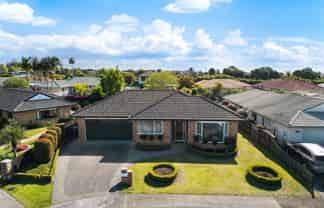6 Graham Tagg Close, Pahurehure