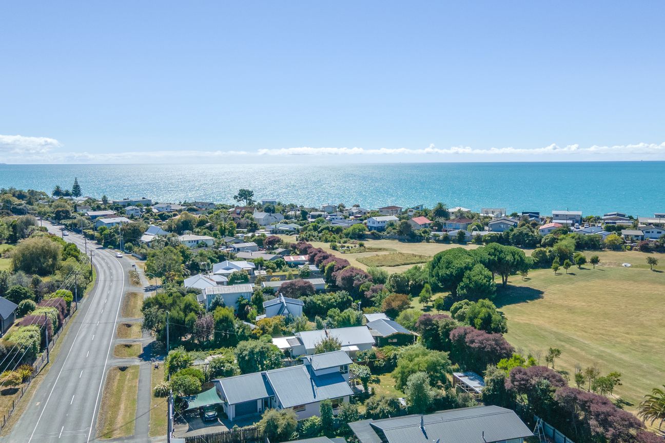 A Rare Coastal Sanctuary - Ready For Your Vision - Vista 4