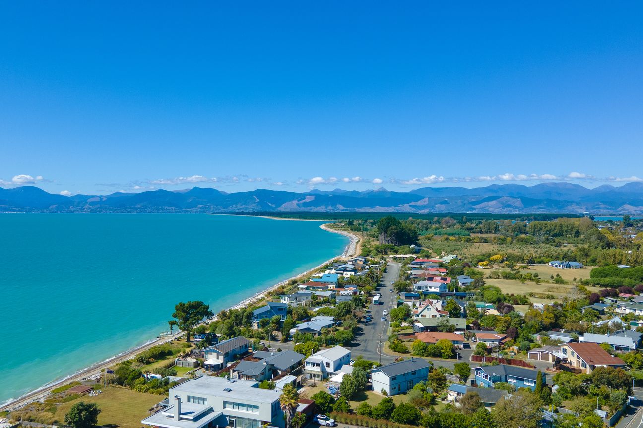 A Rare Coastal Sanctuary - Ready For Your Vision - Vista 6