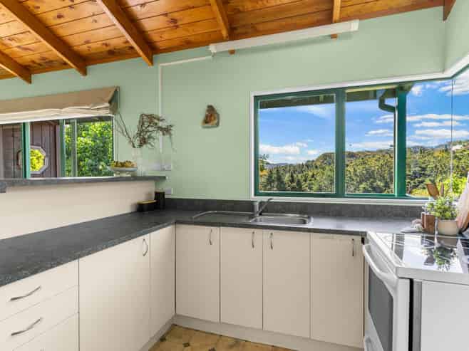 21A Memorial Drive, Parahaki