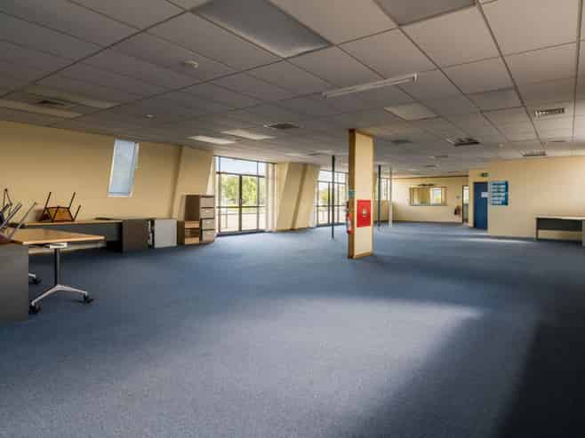 OUTSTANDING FREEHOLD INVESTMENT
