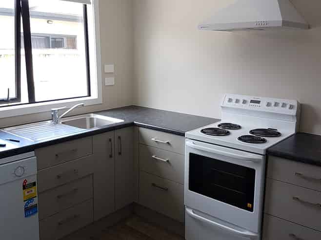 2/16 May Street, Hamilton East