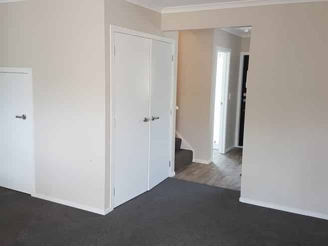 2/16 May Street, Hamilton East