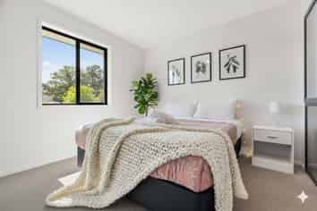 16 Johns Creek, Silverdale