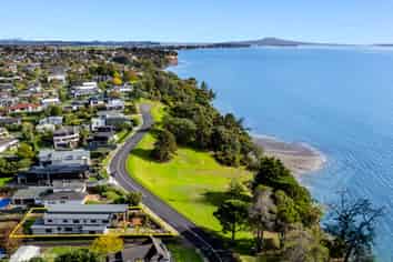 66A Marine Parade, Mellons Bay