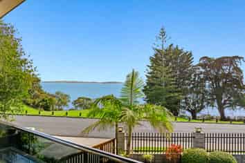 66A Marine Parade, Mellons Bay