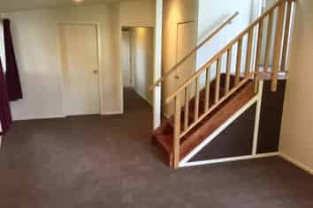 2/10B Fowler Avenue, Mount Albert