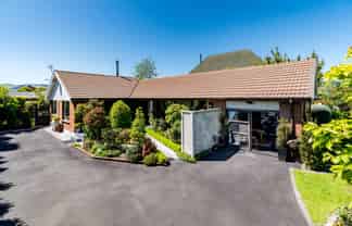 2 Kent Place, Mosgiel