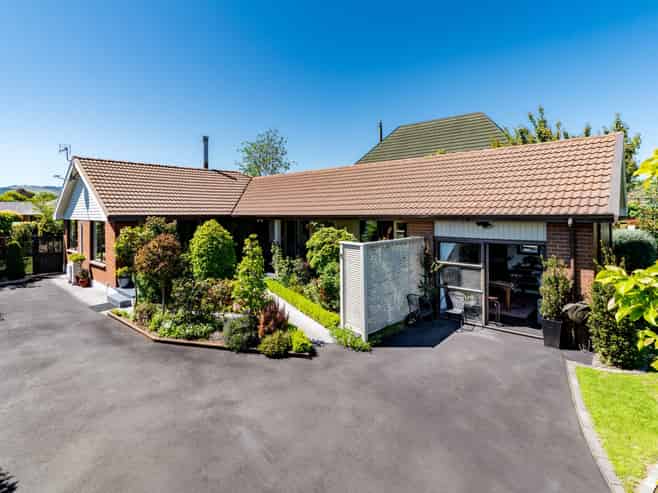 2 Kent Place, Mosgiel