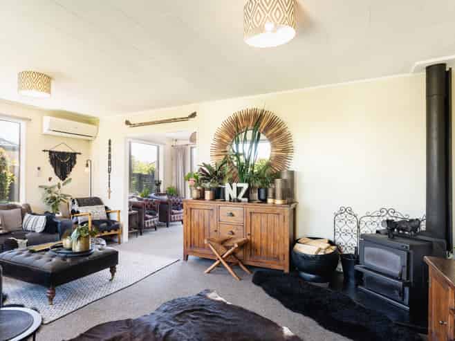 2 Kent Place, Mosgiel