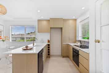 2/65 Lavery Place, Sunnynook