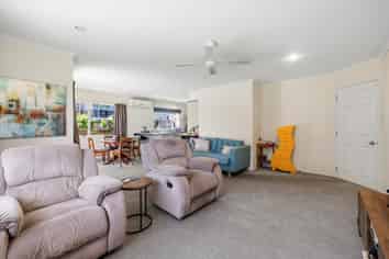 16 Eclipse Terrace, Welcome Bay
