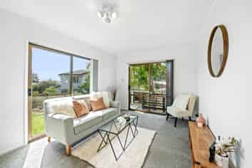 20A Mckinstry Avenue, Mangere East