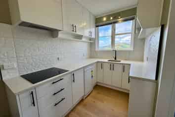 a/34 Chester Road, Tawa