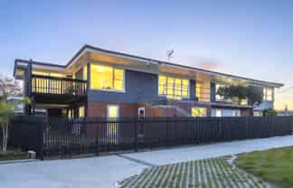 15 Benders Avenue, Hillcrest