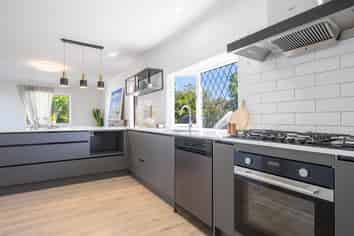 15 Benders Avenue, Hillcrest