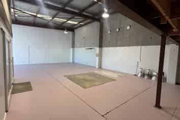Versatile Industrial Unit with Workshop