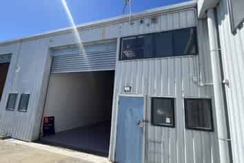 Versatile Industrial Unit with Workshop