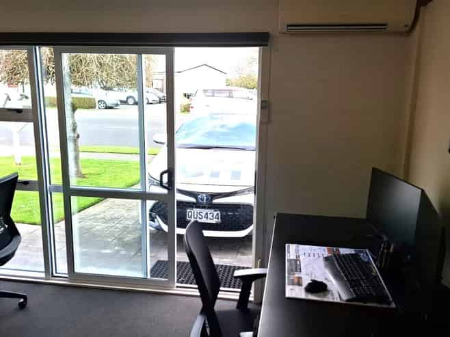 Prime Cambridge office with boardroom and parking