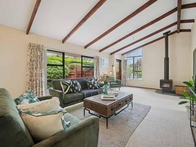 8 Hurunui Street, Waikanae