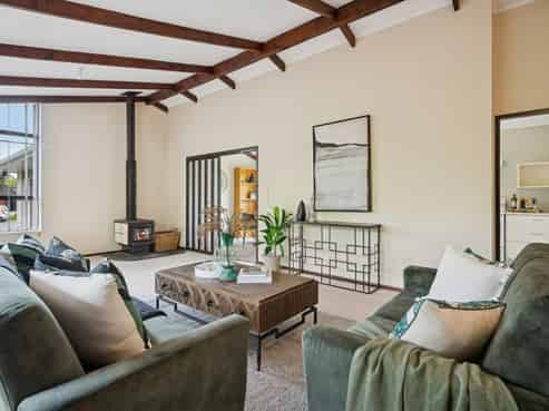 8 Hurunui Street, Waikanae