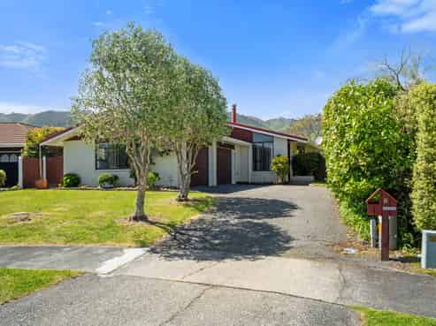 8 Hurunui Street, Waikanae