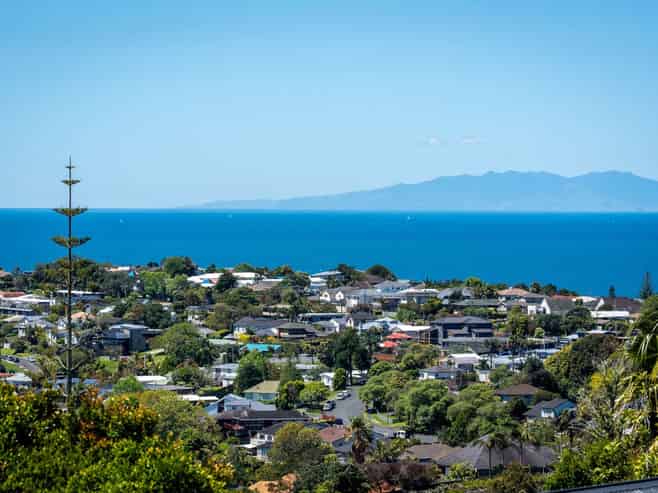 129 Arran Road, Browns Bay