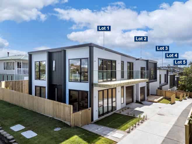 129 Arran Road, Browns Bay