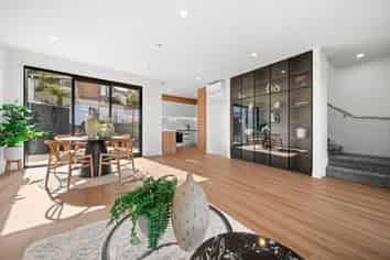 33D St Peters Street, Northcote